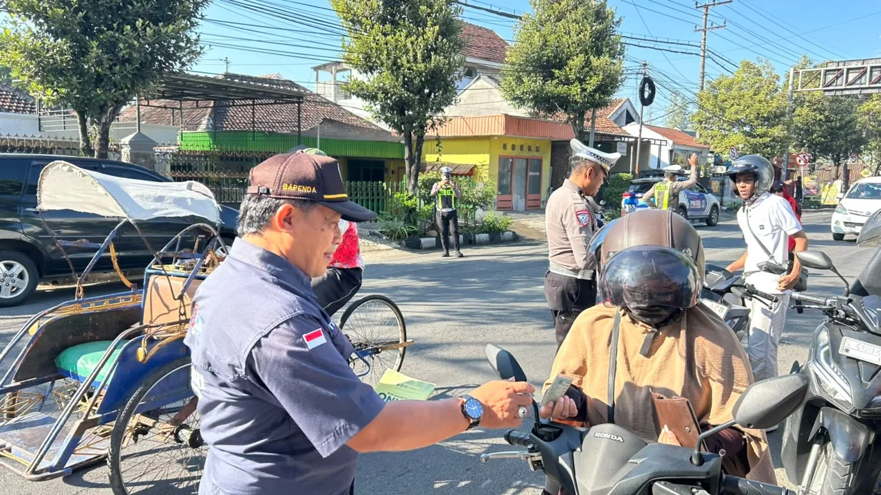 Dokumentasi kegiatan pelayanan Samsat Bojonegoro