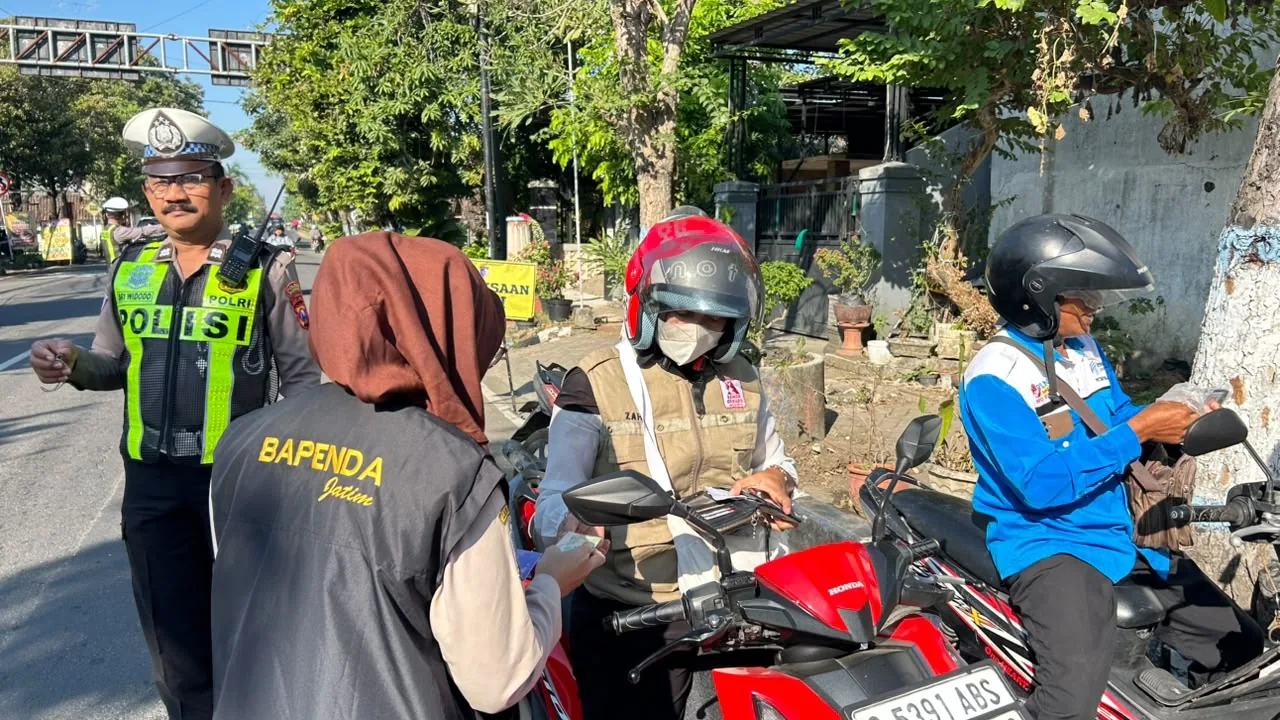 Dokumentasi kegiatan pelayanan Samsat Bojonegoro