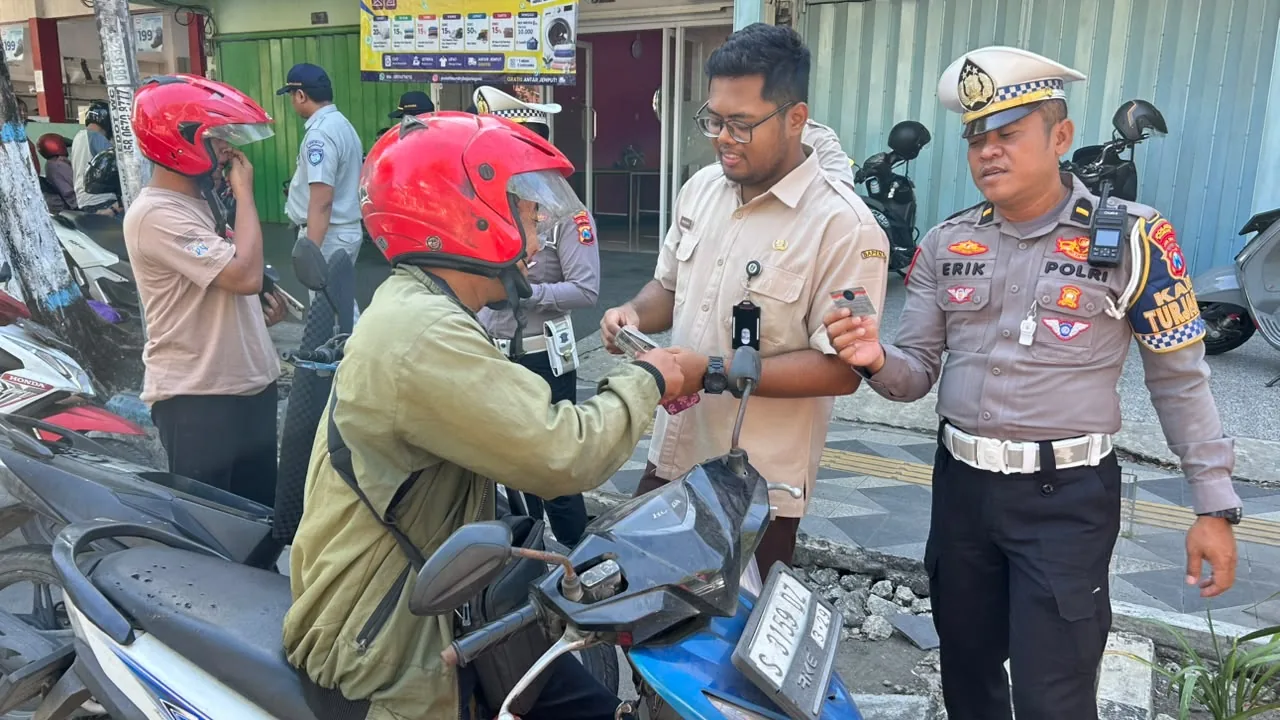 Pelayanan KB Samsat Bojonegoro