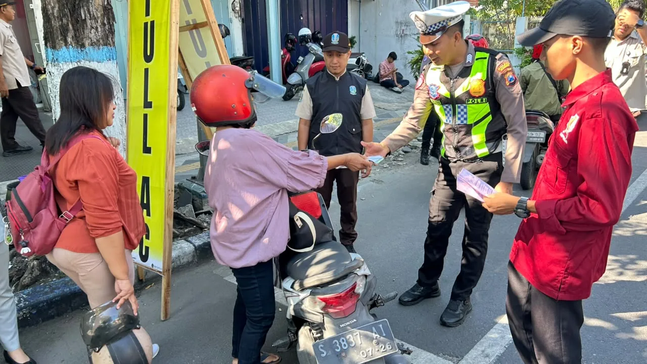 Dokumentasi kegiatan pelayanan Samsat Bojonegoro